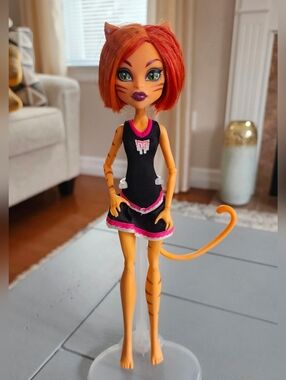 Mattel Monster High Dolls Fearleading Squad Toralei Fearleader Orange Cat Cute
